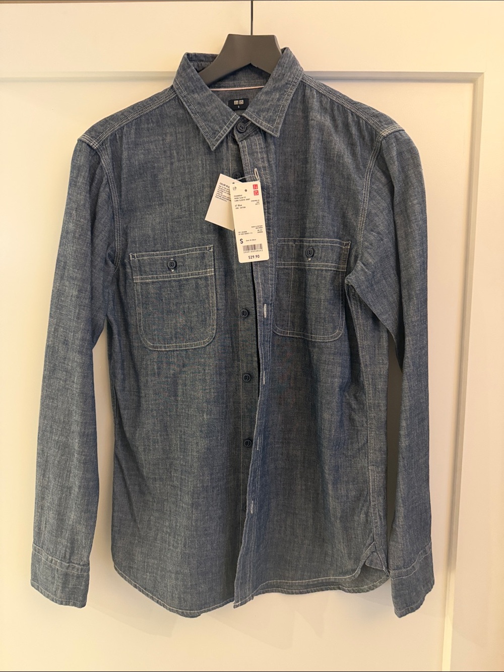 Uniqlo Men's Casual Chambray Button-Up Shirt - Blue slim fit